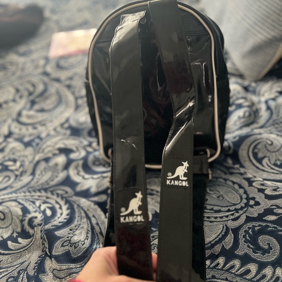 Rare vintage Kangol black patent leather 90’s backpack. Very good condition - Picture 4 of 4